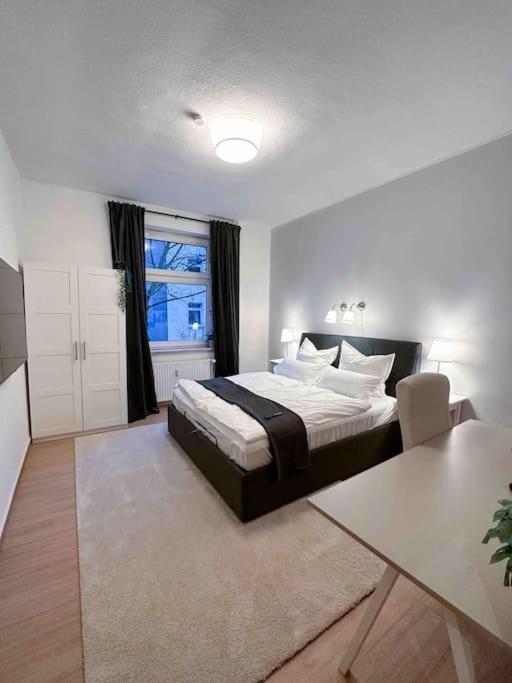 Modern City Apt. -With 2 Tv, Netflix And Work Desk Έσσεν Εξωτερικό φωτογραφία